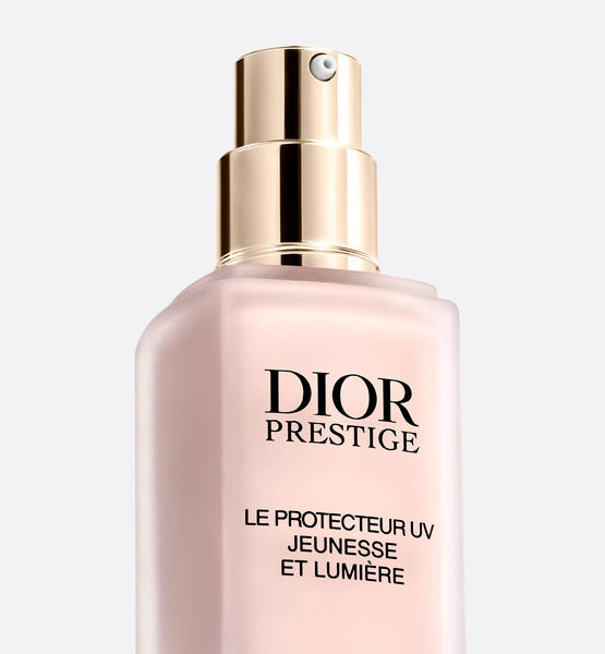 Charger l'image dans la galerie, DIOR PRESTIGE LE PROTECTEUR UV JEUNESSE ET LUMIÈRE SPF 50+ PA++++
